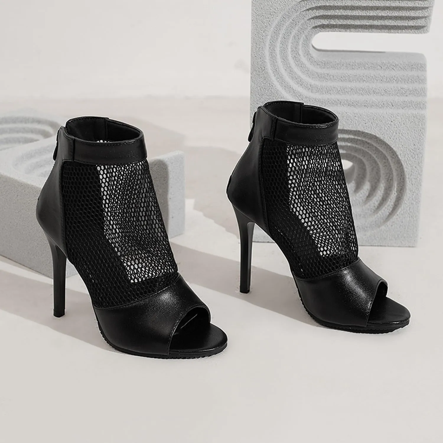 ForeMode Strappy Peep Toe Heeled Sandals for Women - Elegant and Comfortable Dress Shoes for Evening Party and Ballroom Dancing