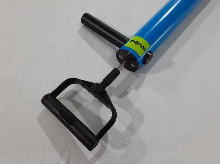 Novateur Deluxe Plastic Bait Pump